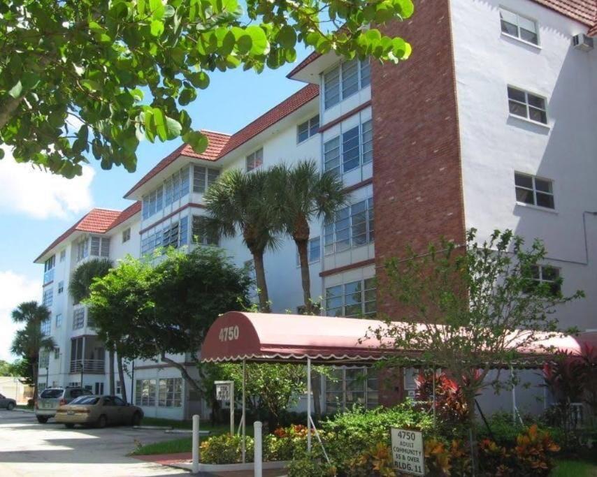 Castle Apartments 11 Cond