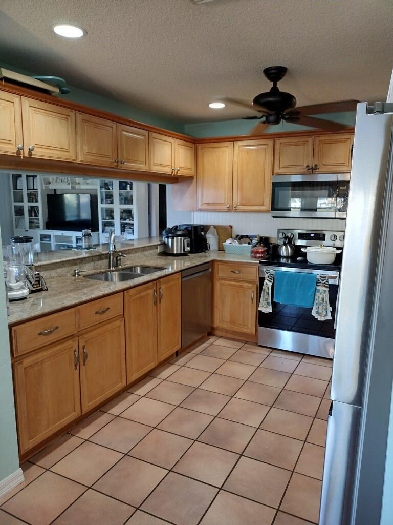 Homes for sale in Davie, FL | 14531 Hickory Ct, Davie, FL 33325 | MLS# F10485015