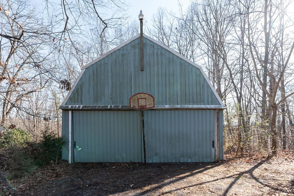 303 & 301 Miller Rd