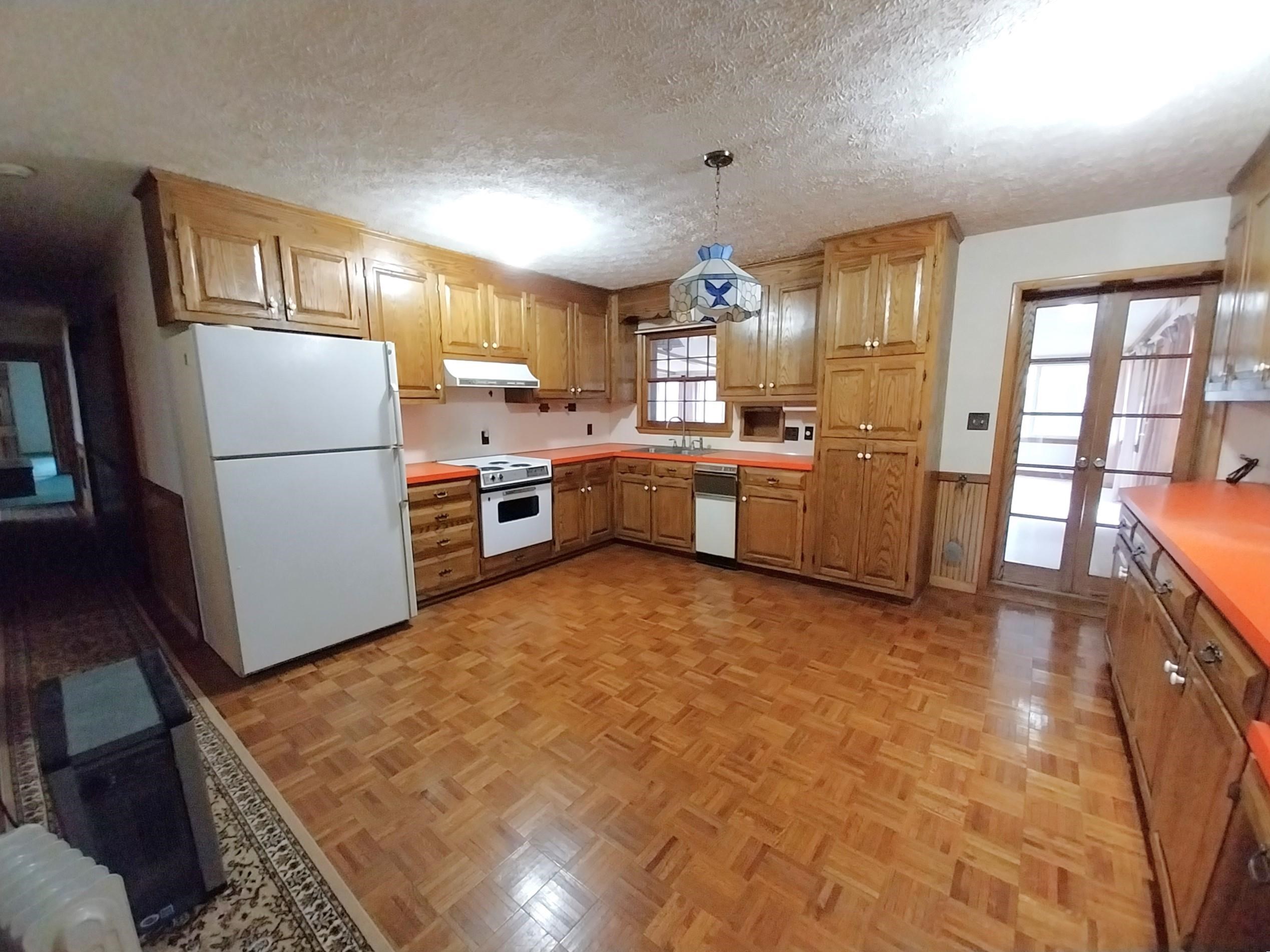 303 & 301 Miller Rd