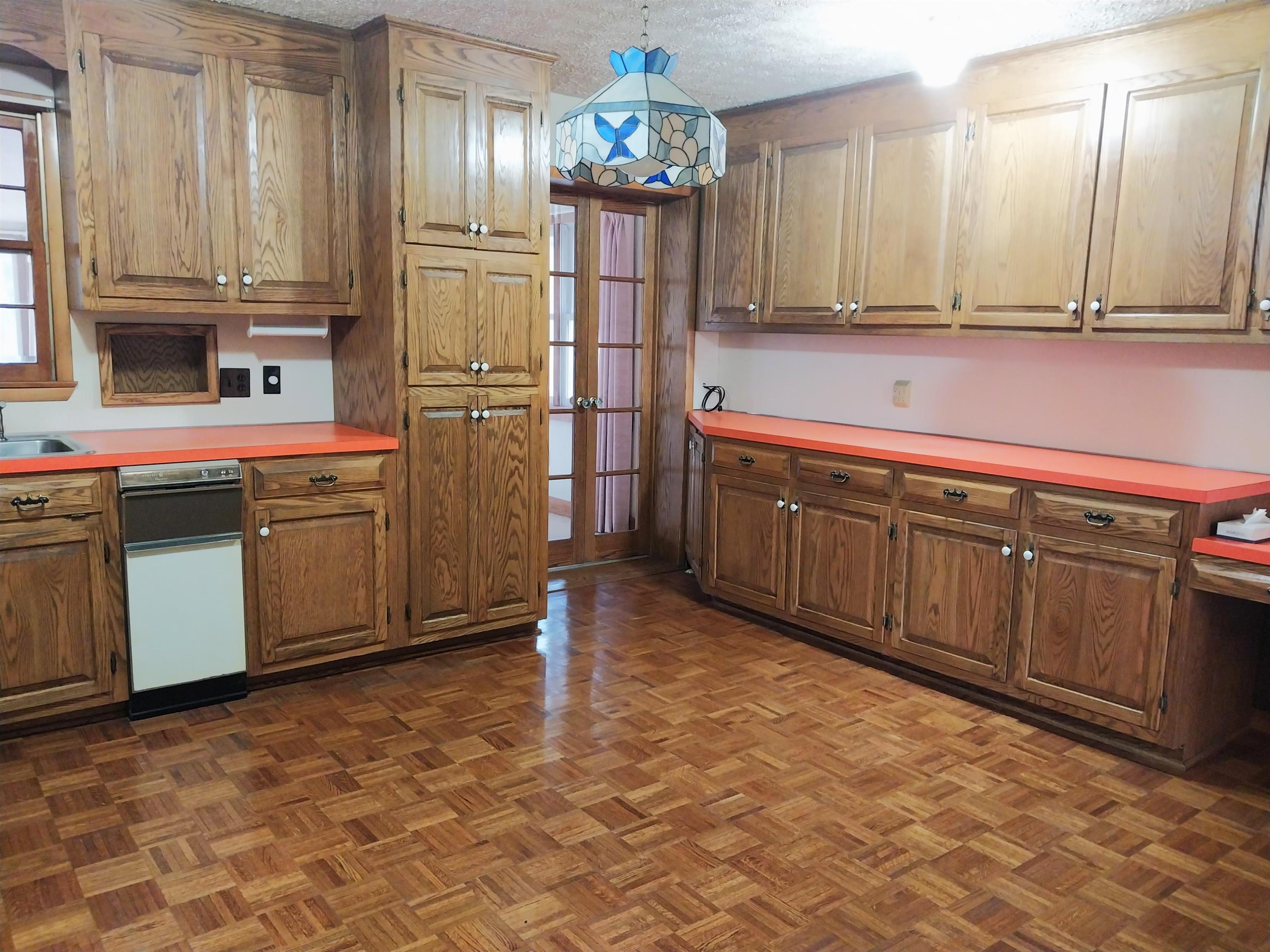 303 & 301 Miller Rd