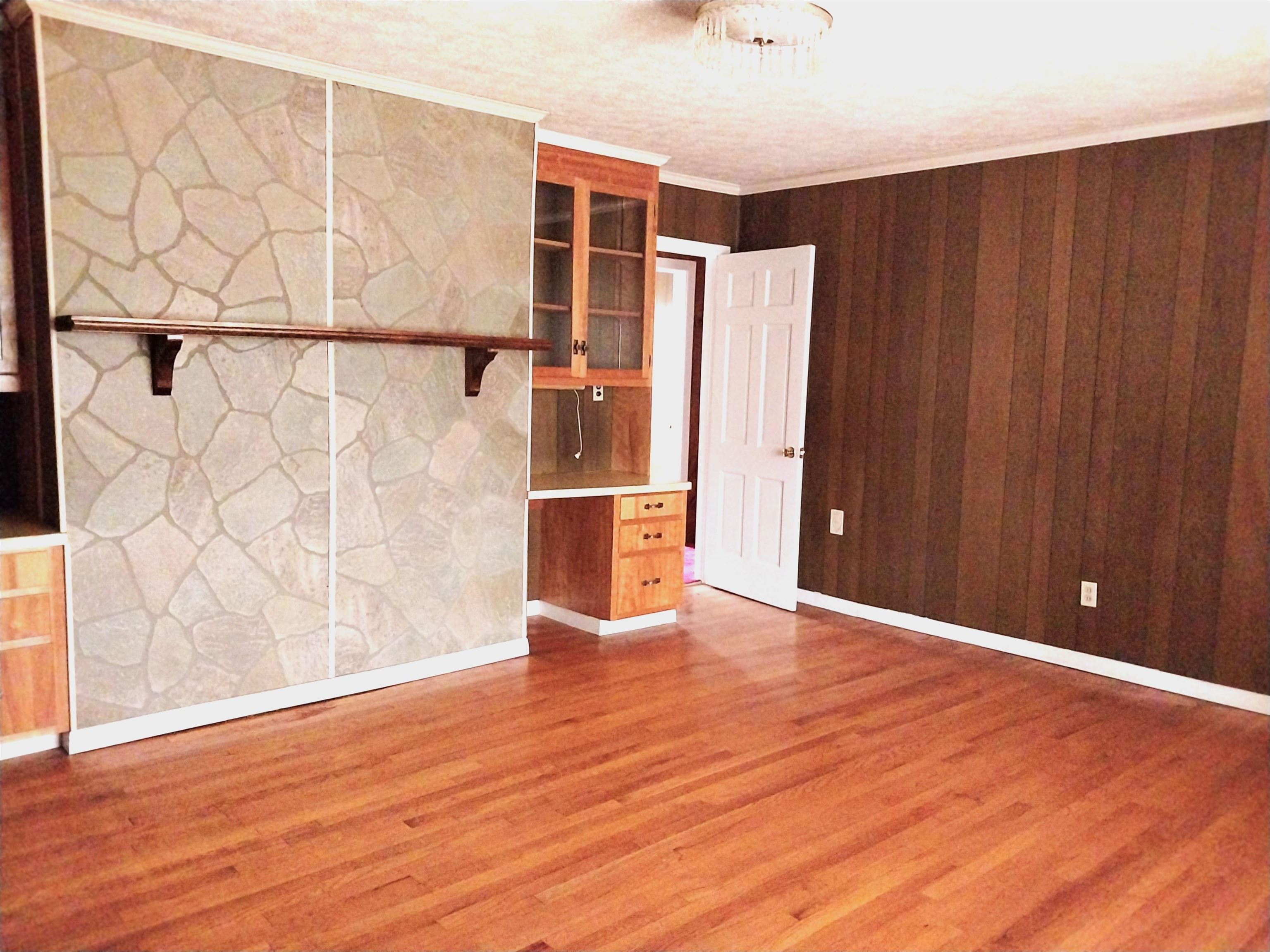 303 & 301 Miller Rd