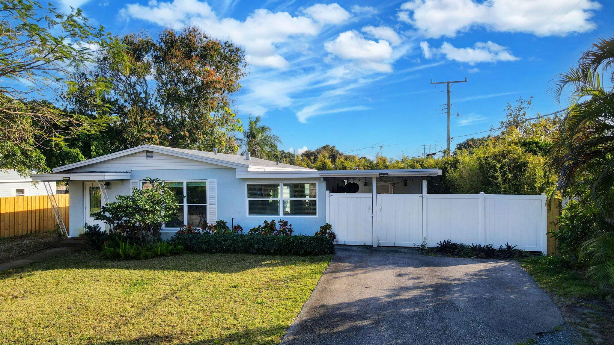 1446 W Perry Street, Lantana, FL 33462, 3 Bedrooms , 1 Bathroom ,Single Family Residence,Off Market,R11059083, Horizon Palm Realty Group