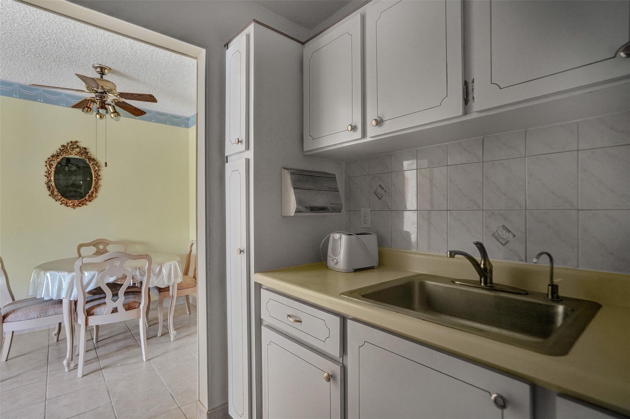 Homes for sale in Fort Lauderdale, FL | 2000 Ne 51St Ct #205, Fort Lauderdale, FL 33308 | MLS# F10485143