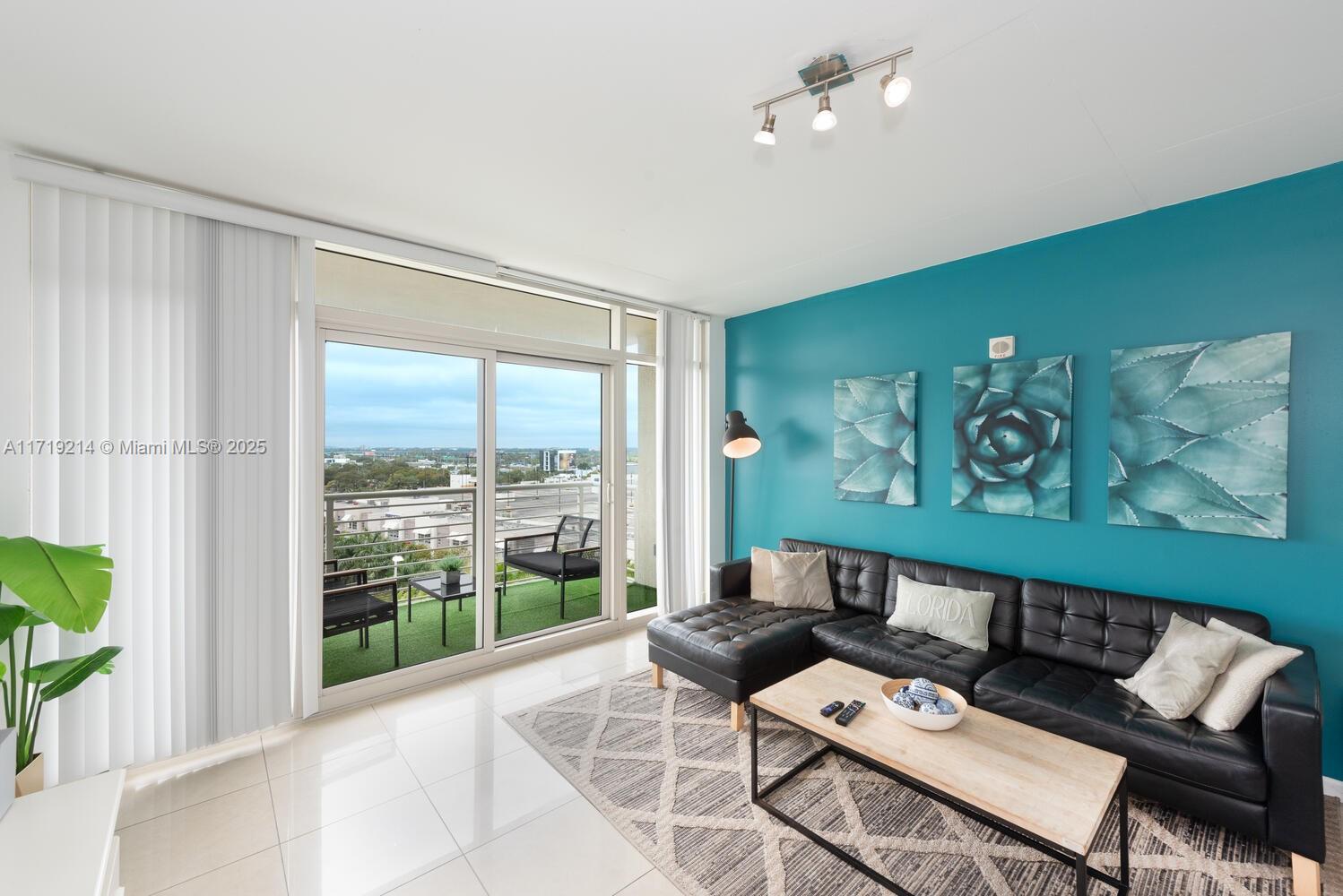 Condo for Sale in Miami, FL