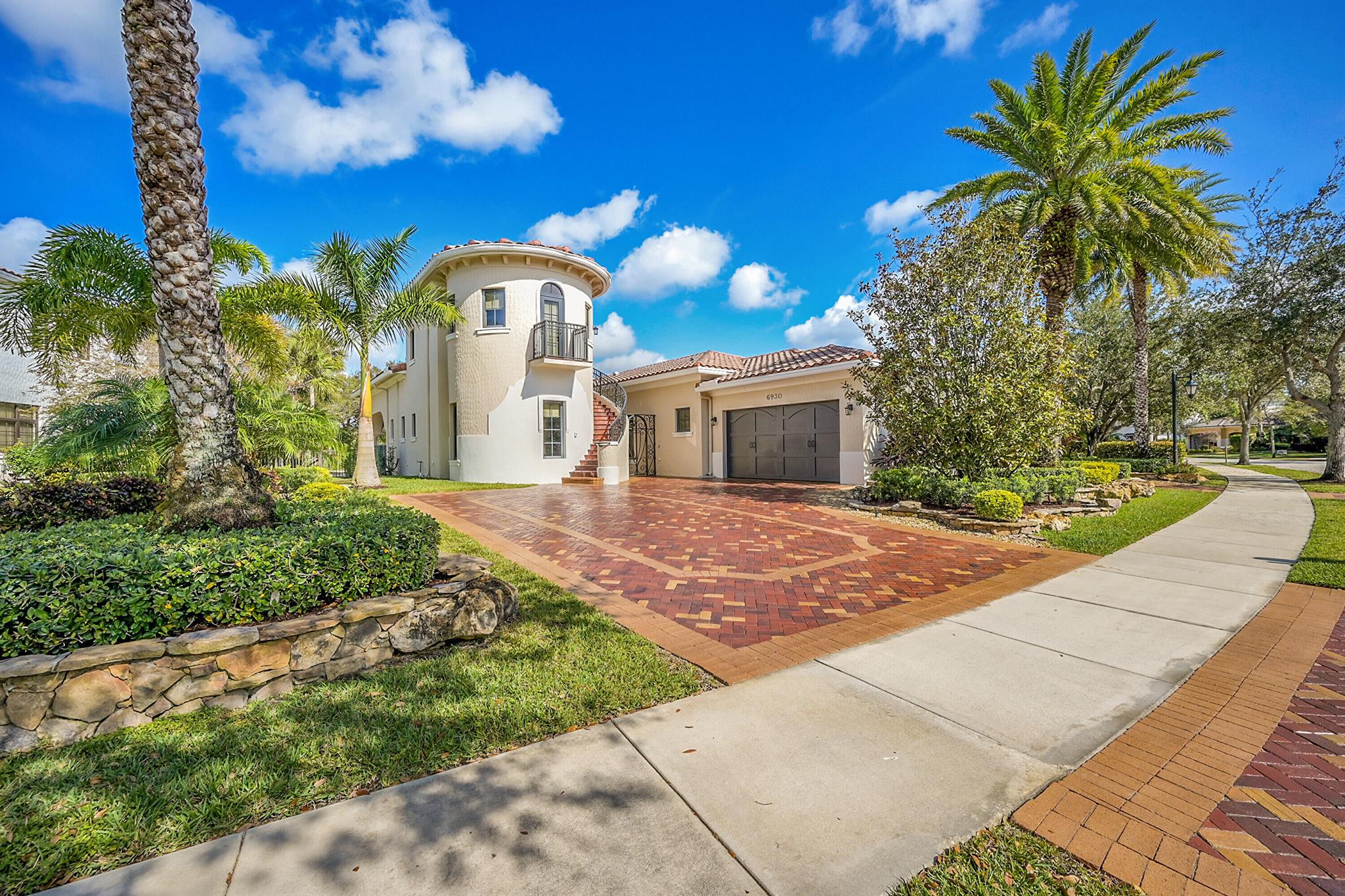 6930 Long Leaf Drive Parkland FL 33076 | R11059302