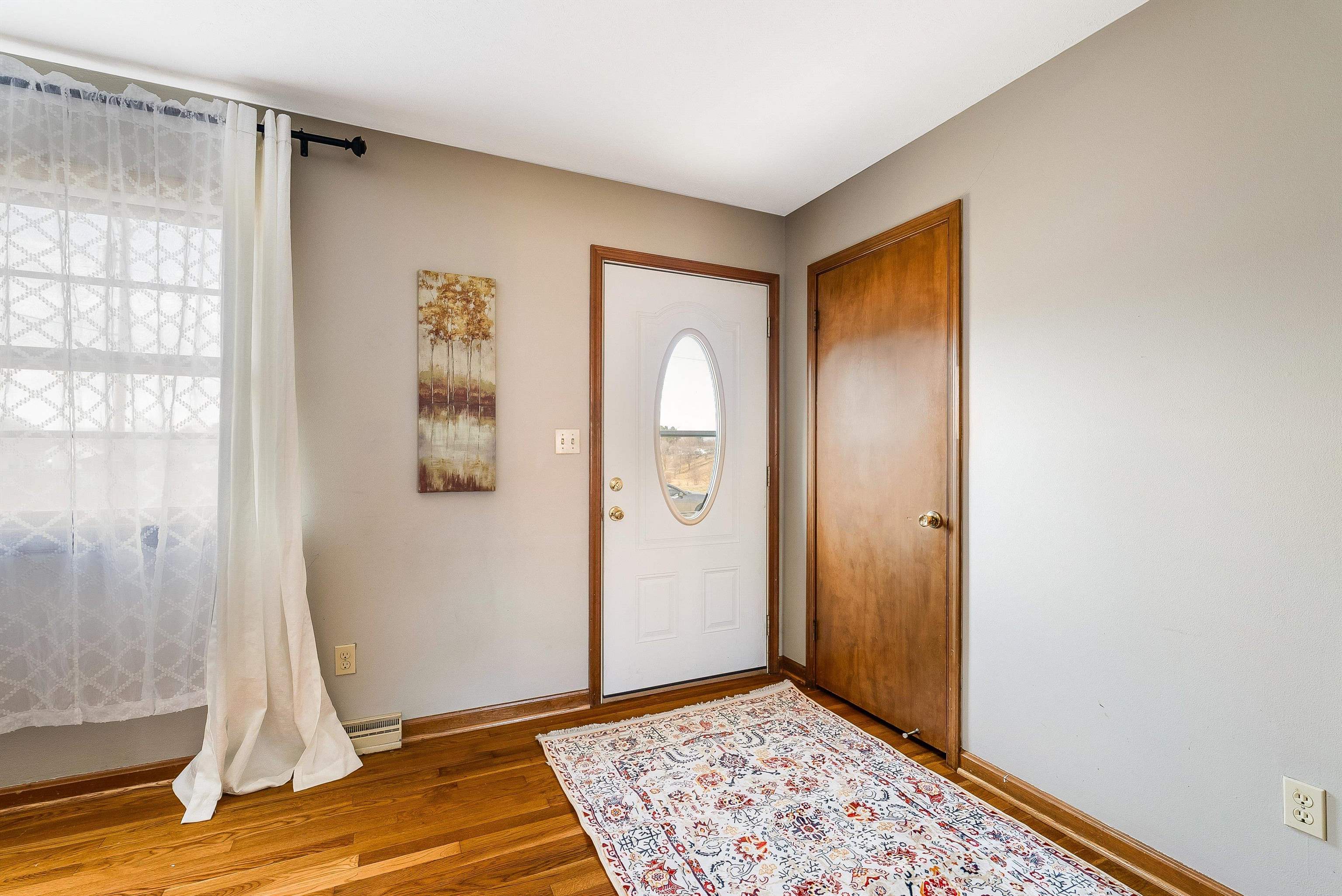 902 Dogwood Cir