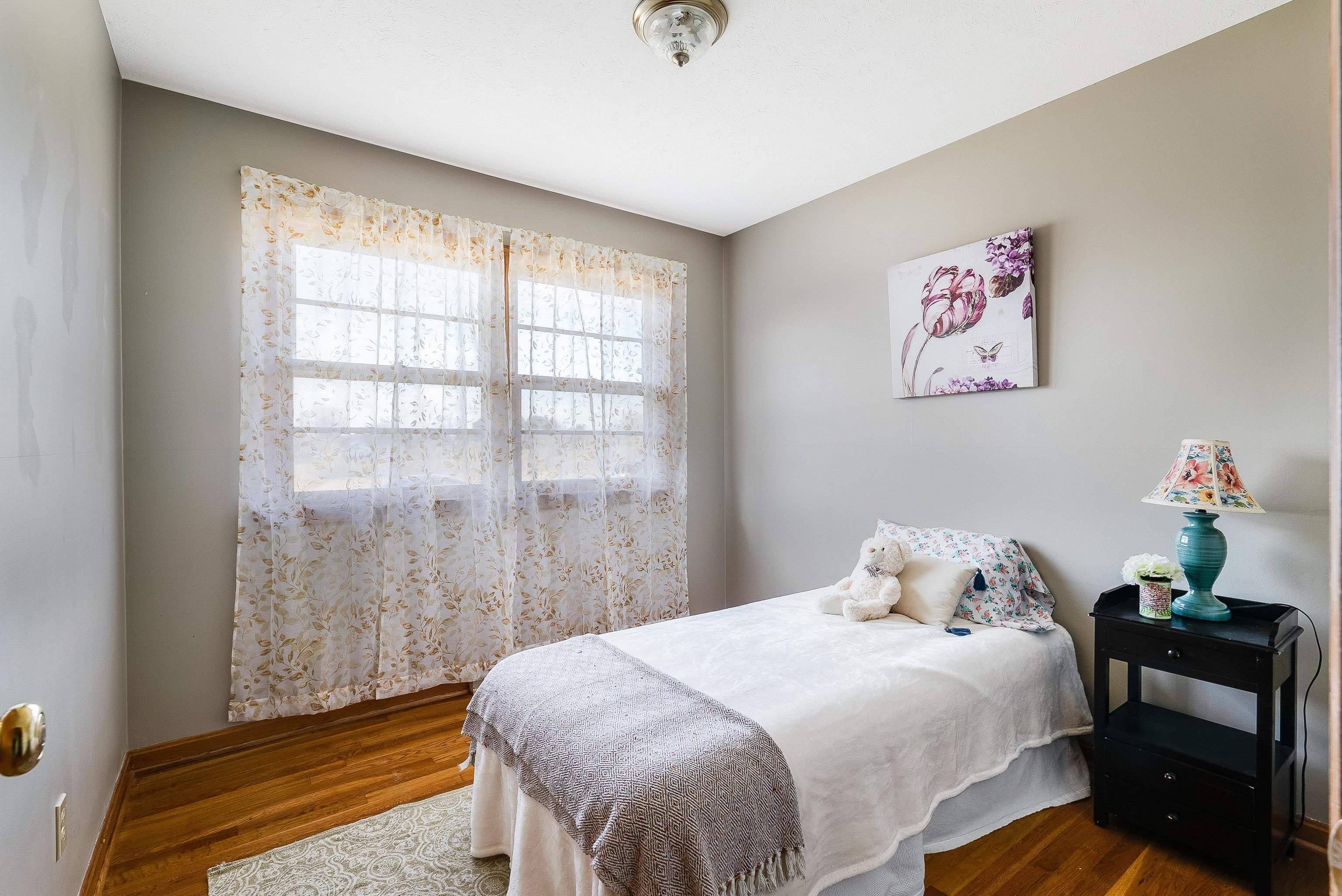 902 Dogwood Cir
