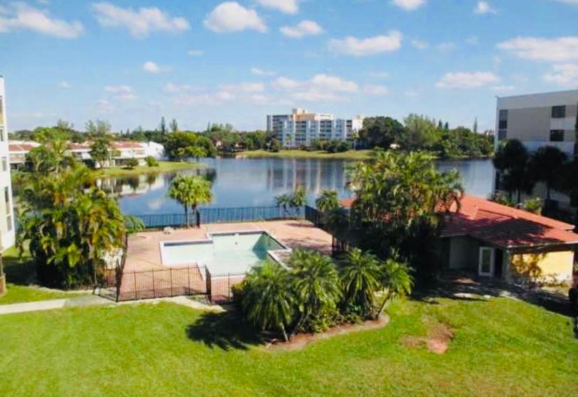 Homes for sale in Lauderhill, FL | 6475 W Oakland Park Blvd #306, Lauderhill, FL 33313 | MLS# F10482350