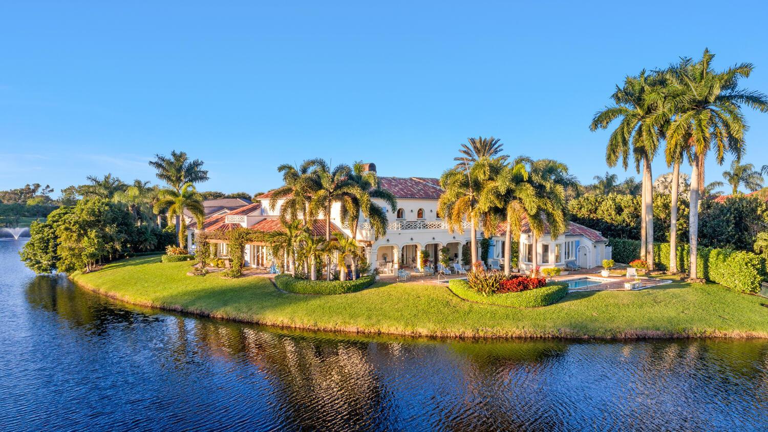 Homes for sale in Wellington, FL | 2600 Fairway Island Dr, Wellington, FL 33414 | MLS# R11059573