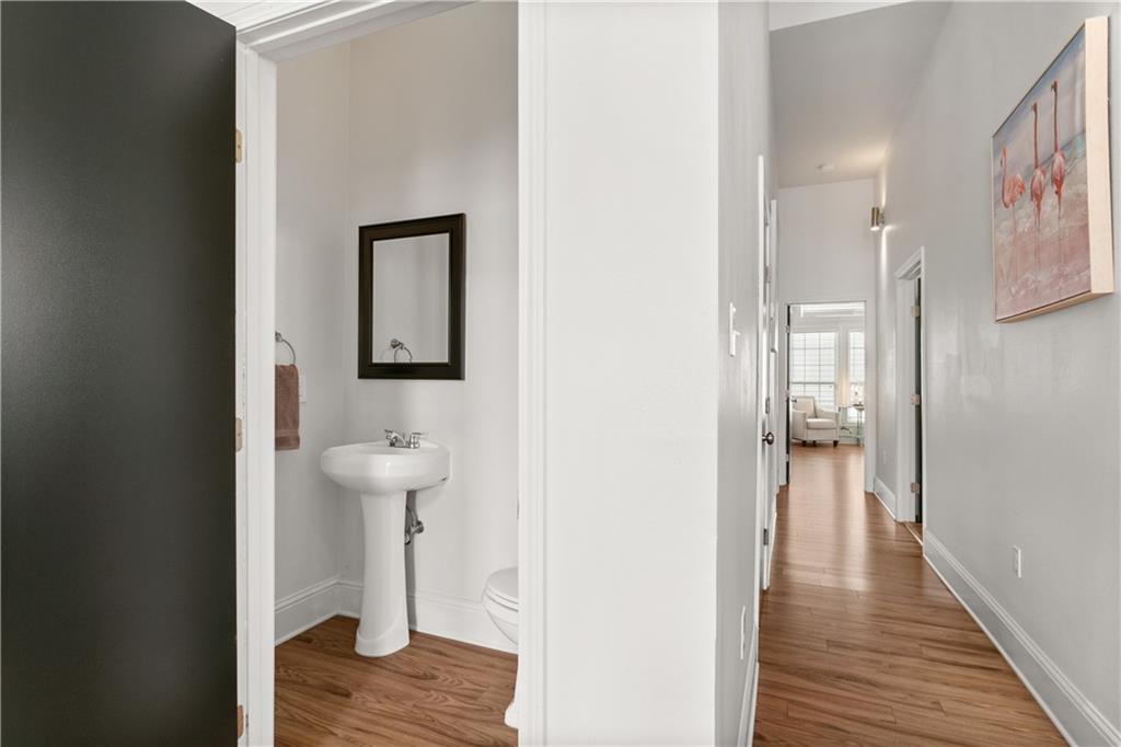 837-839 Jackson Avenue