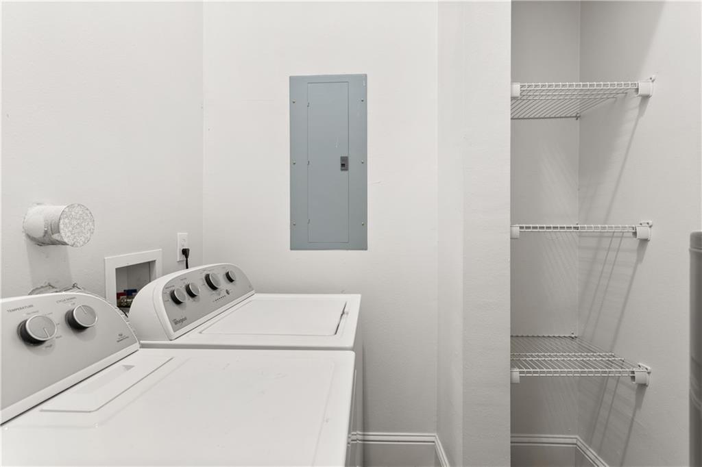 837-839 Jackson Avenue