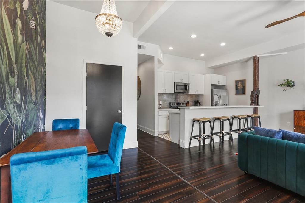 837-839 Jackson Avenue