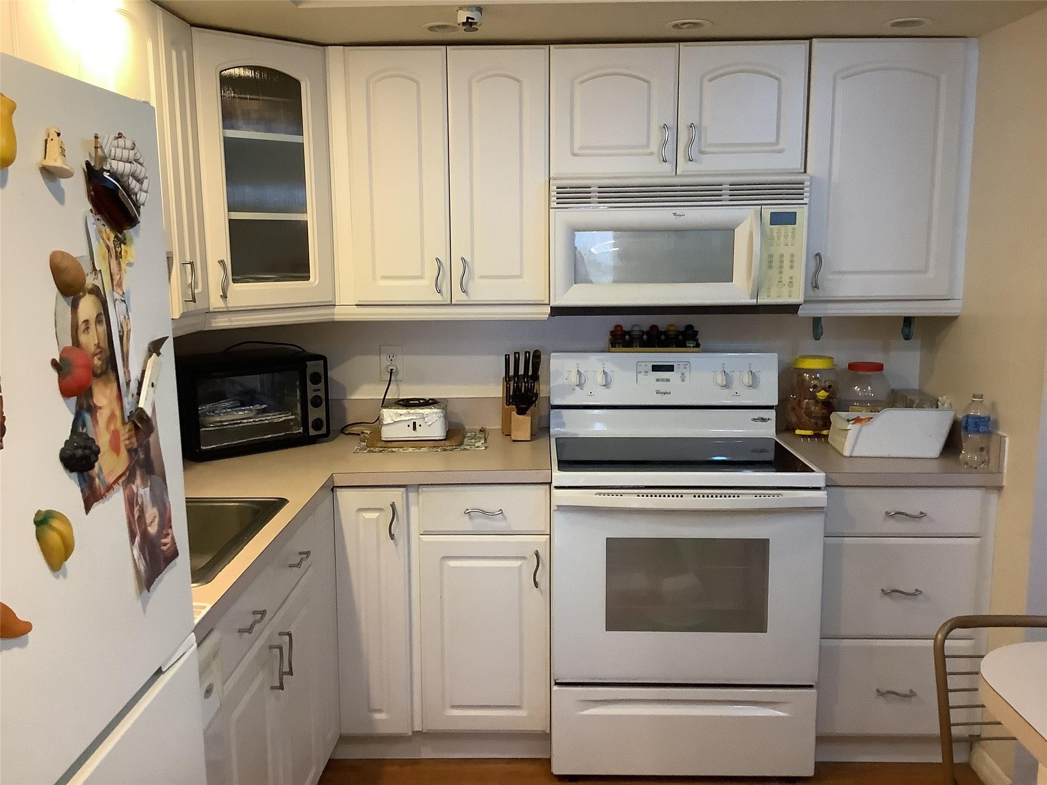 Homes for sale in Pembroke Pines, FL | 1300 Saint Charles #PH13, Pembroke Pines, FL 33026 | MLS# F10481893