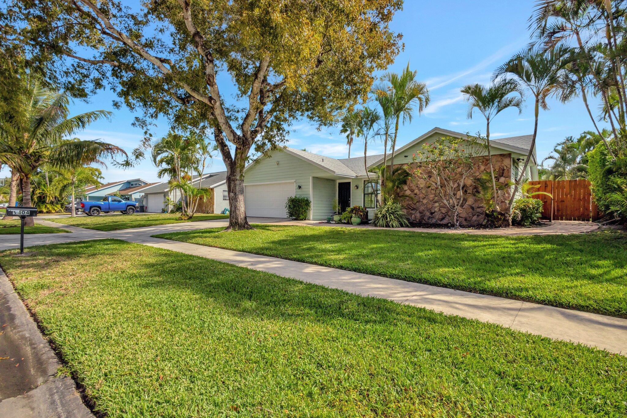 9404 Longmeadow Circle Boynton Beach FL 33436 | R11060222
