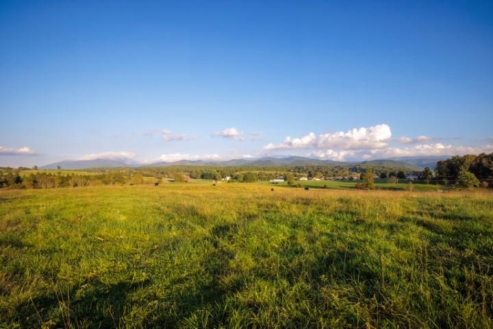 47 acres Lee Hwy N