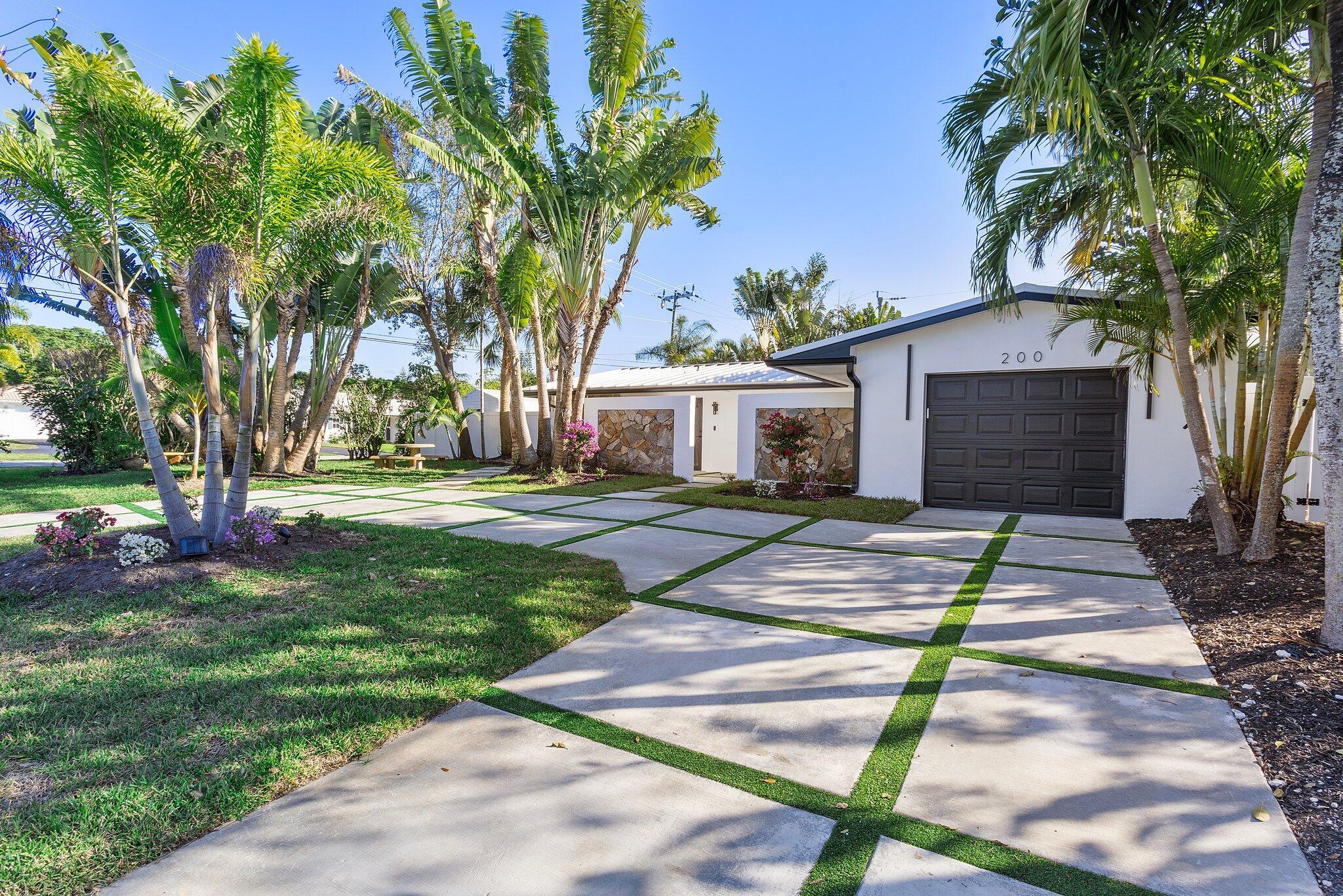 200 Sw 12th Street Boca Raton FL 33432 | R11060242