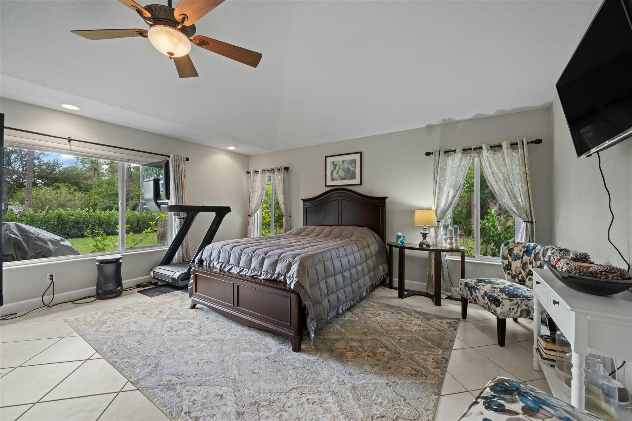 16368 Valencia Boulevard