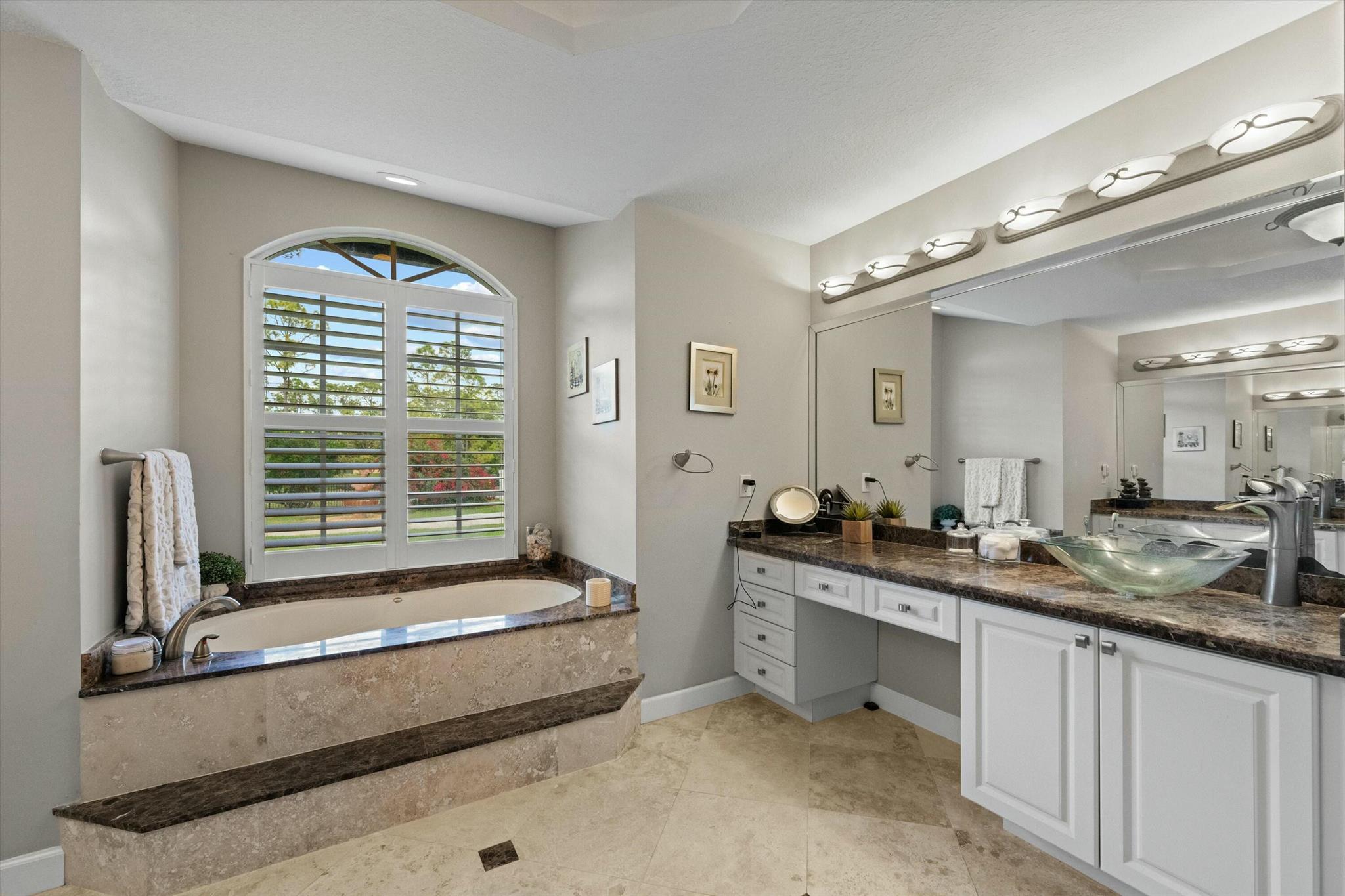 16368 Valencia Boulevard