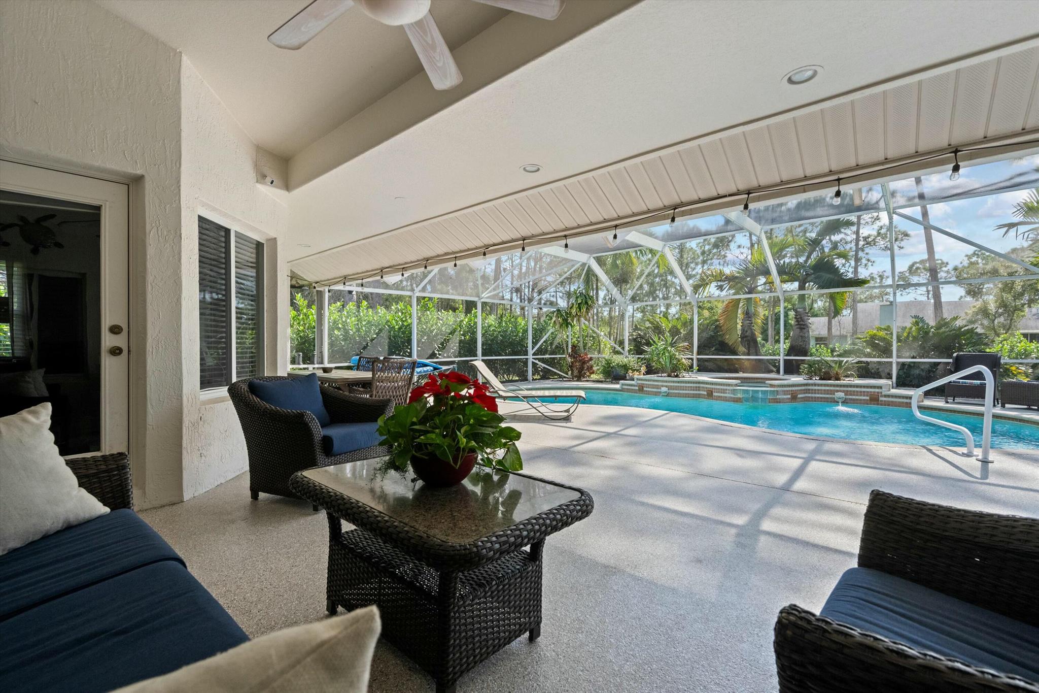 16368 Valencia Boulevard