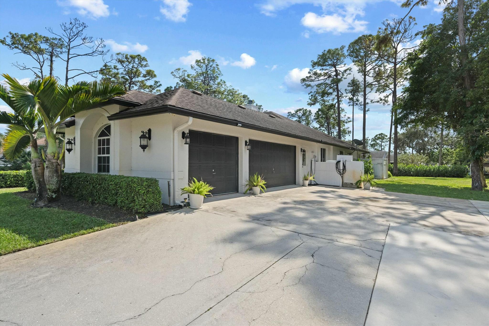 16368 Valencia Boulevard