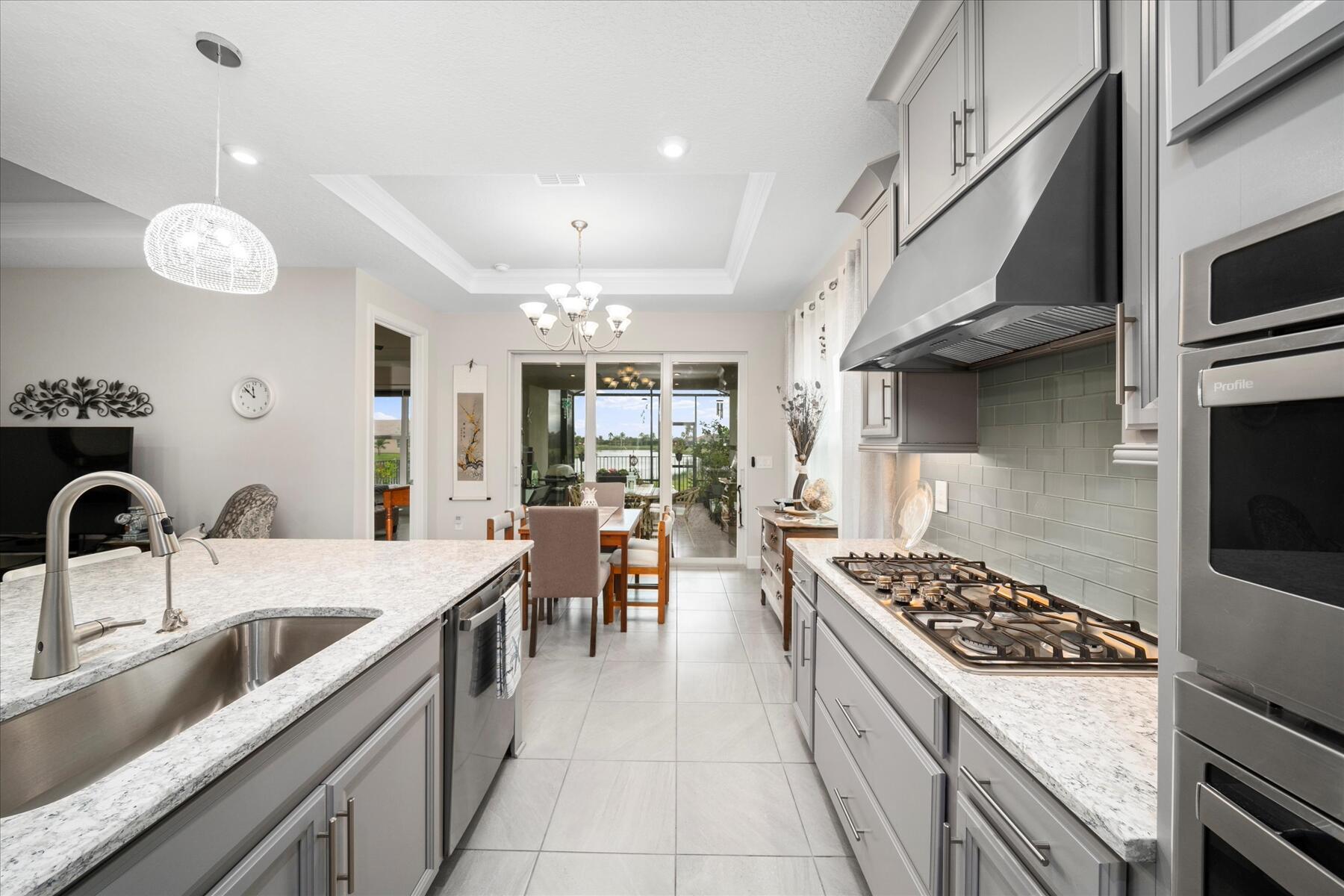 Tradition Plat No. 77