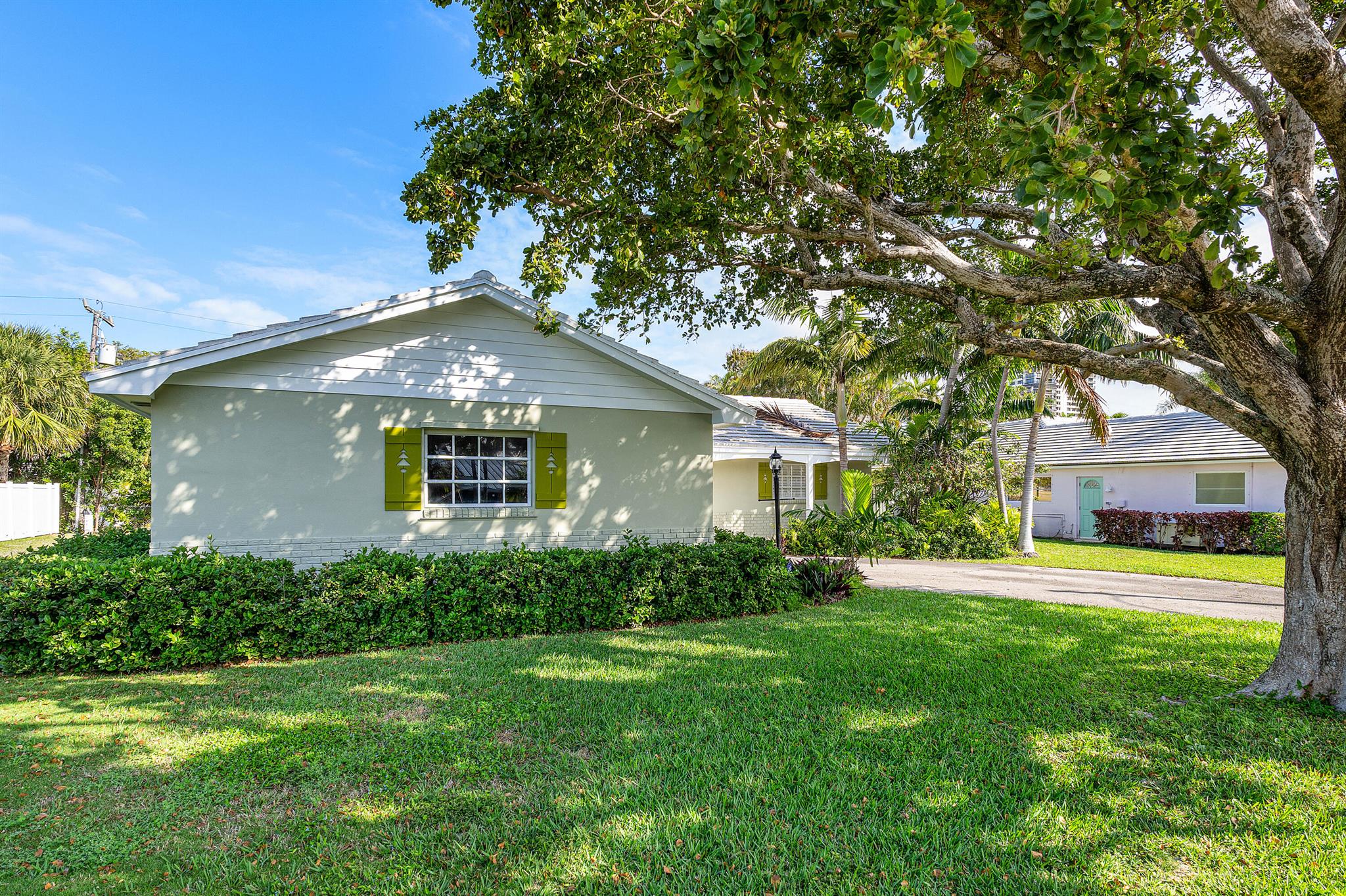 Homes for sale in Singer Island, FL | 1210 Dolphin Road, Singer Island, FL 33404 | MLS# R11060284