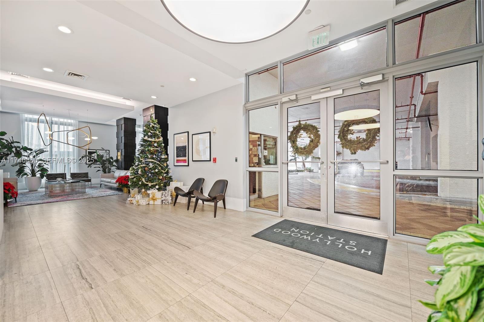 Hollywood Station Res Con