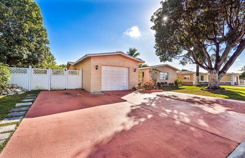6260 Sw 10th Ct North Lauderdale FL 33068 | F10485860