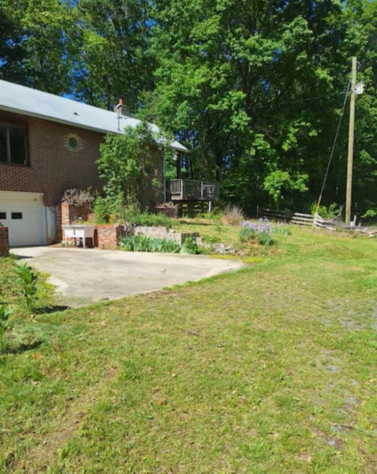 2219 Hewitt Rd