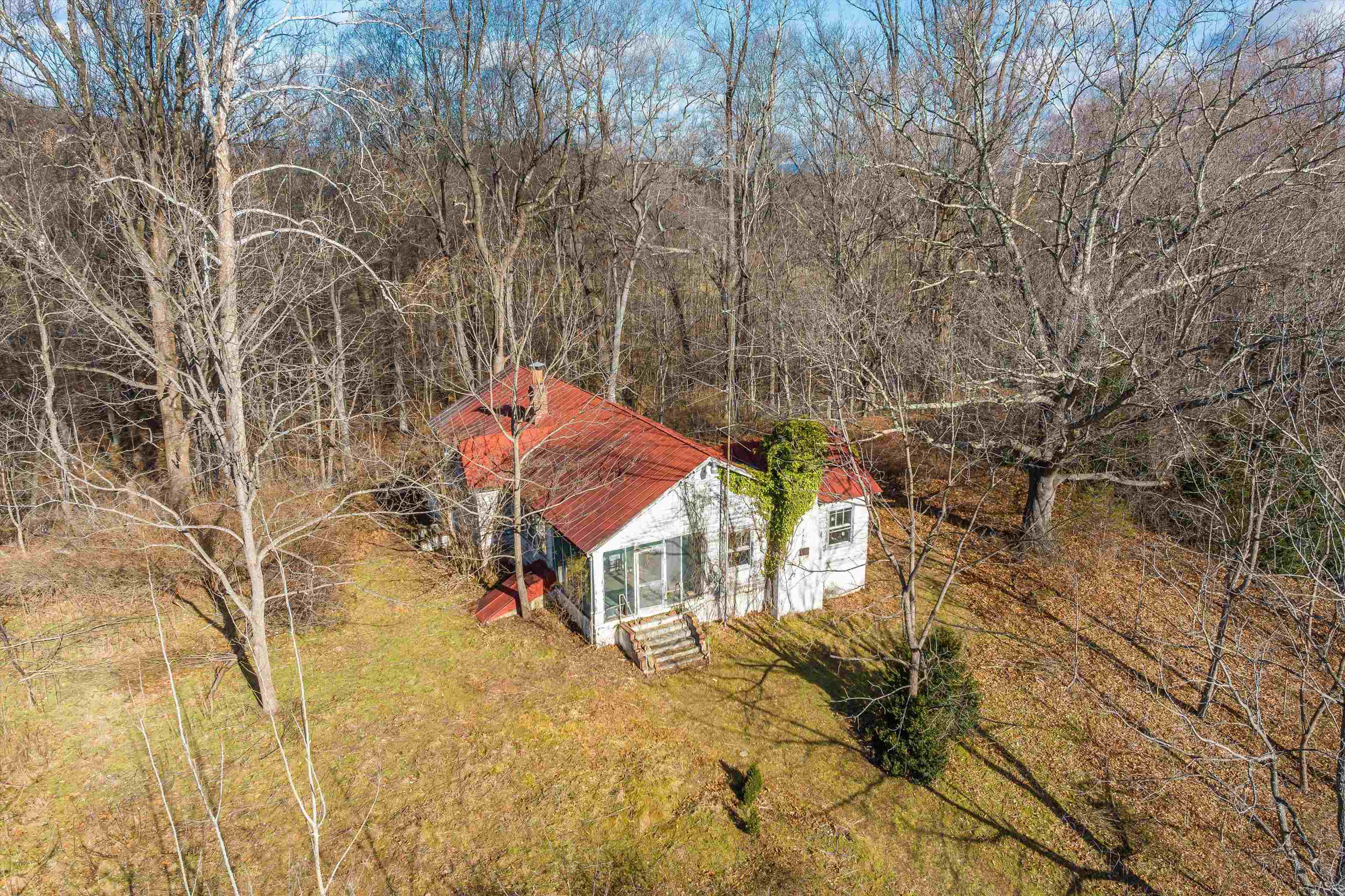 2219 Hewitt Rd