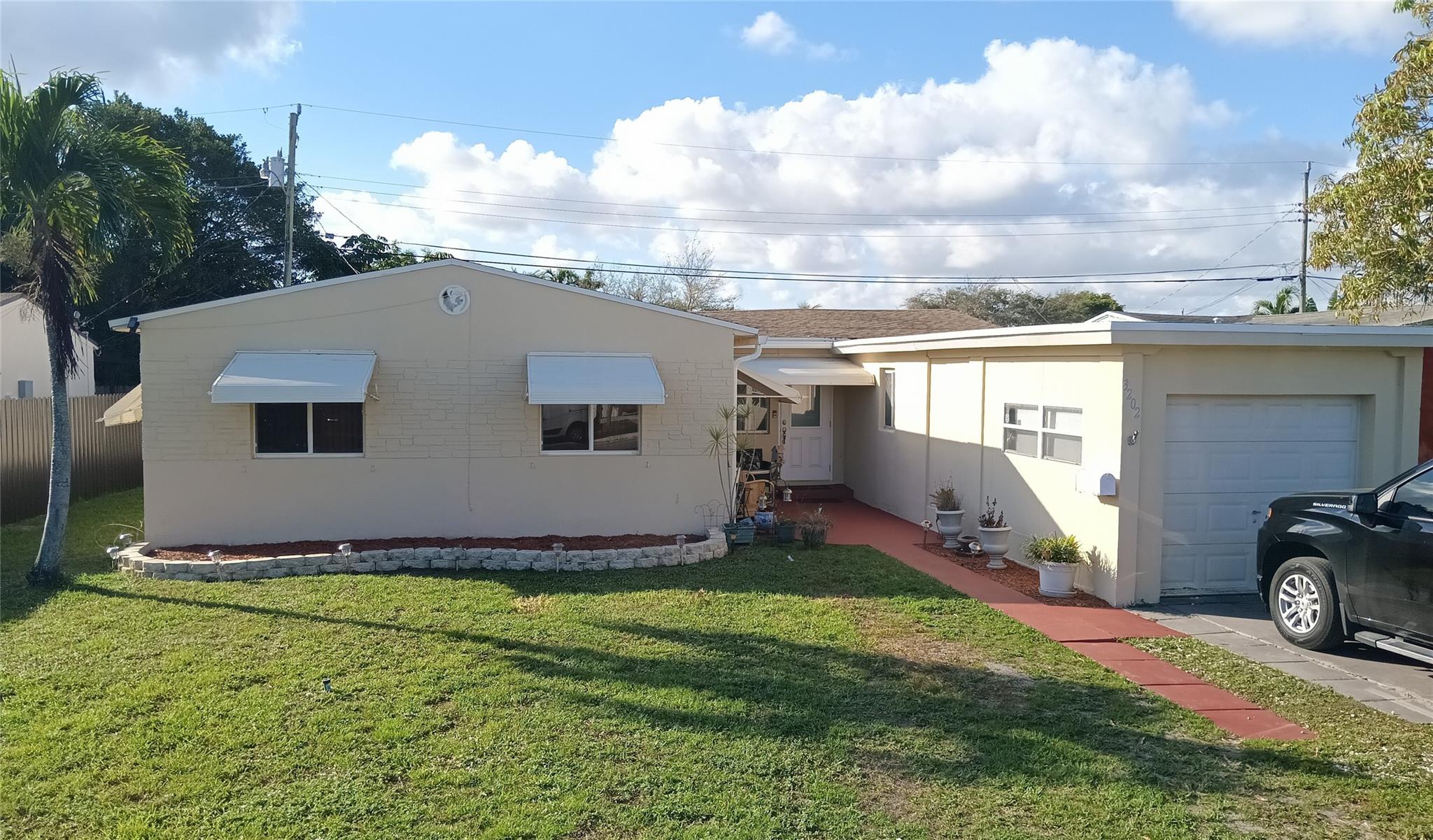 3202 Cleveland St Hollywood FL 33021 | F10485689