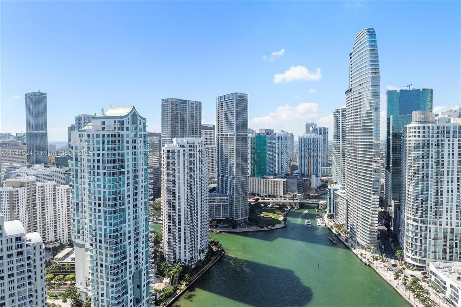 Condo for Sale in Miami, FL