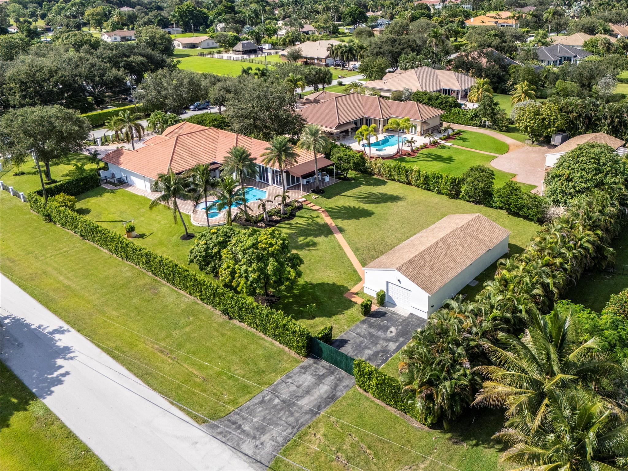 800 Nw 115th Ave Plantation FL 33325 | F10486016