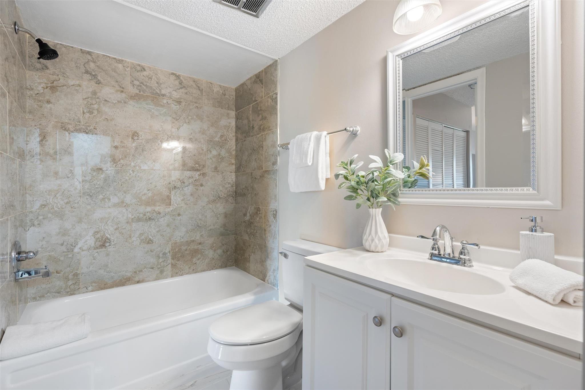 Homes for sale in Lauderdale By The Sea, FL | 4013 N Ocean Dr #107, Lauderdale By The Sea, FL 33308 | MLS# F10485522