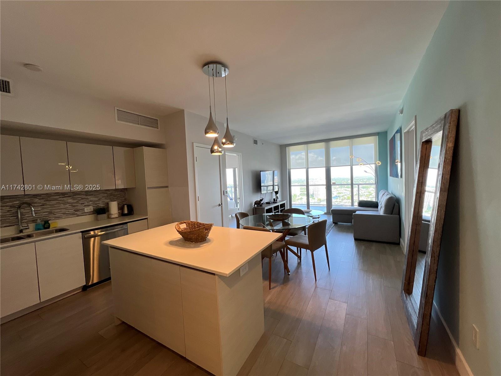 Condo for Rent in Hallandale Beach, FL