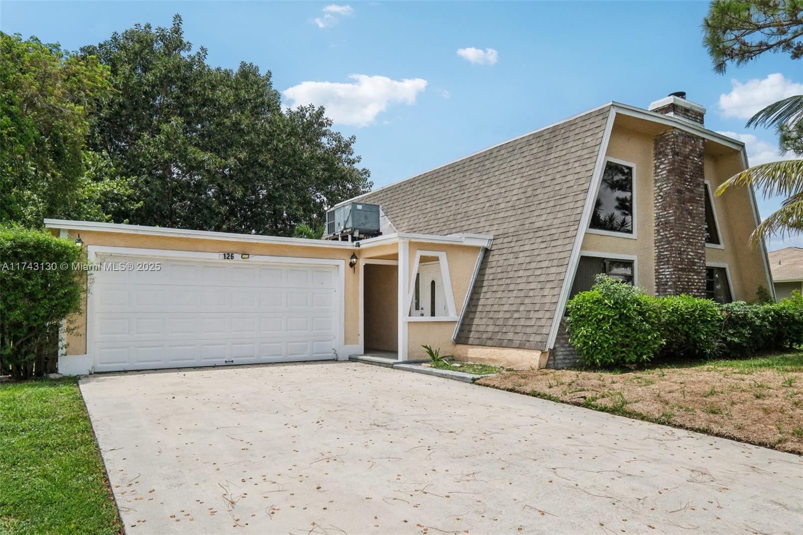126 Barcelona Dr