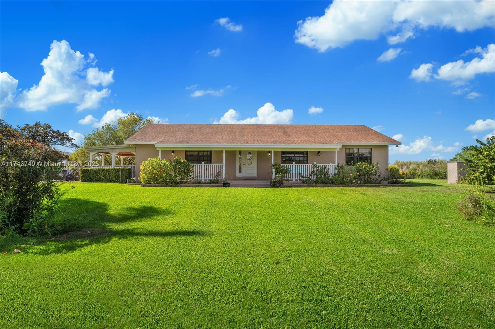 House for Sale in Miami, FL