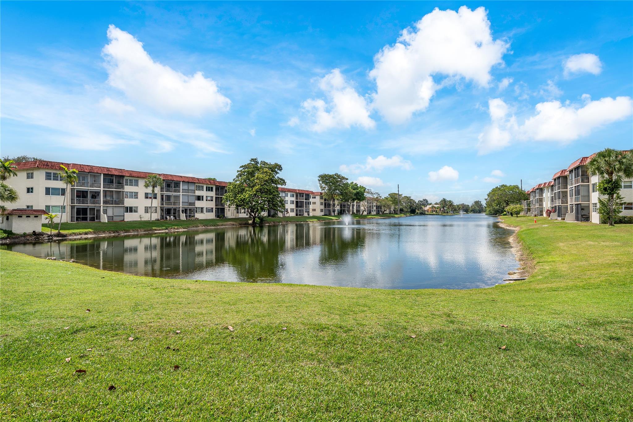 Homes for sale in Pembroke Pines, FL | 411 S Hollybrook Dr #203, Pembroke Pines, FL 33025 | MLS# F10484912
