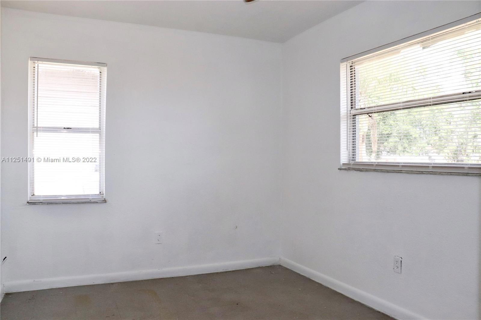 Homes for sale in Avon Park, FL | 49 E Metcalfe St, Avon Park, FL 33825 | MLS# F10486799