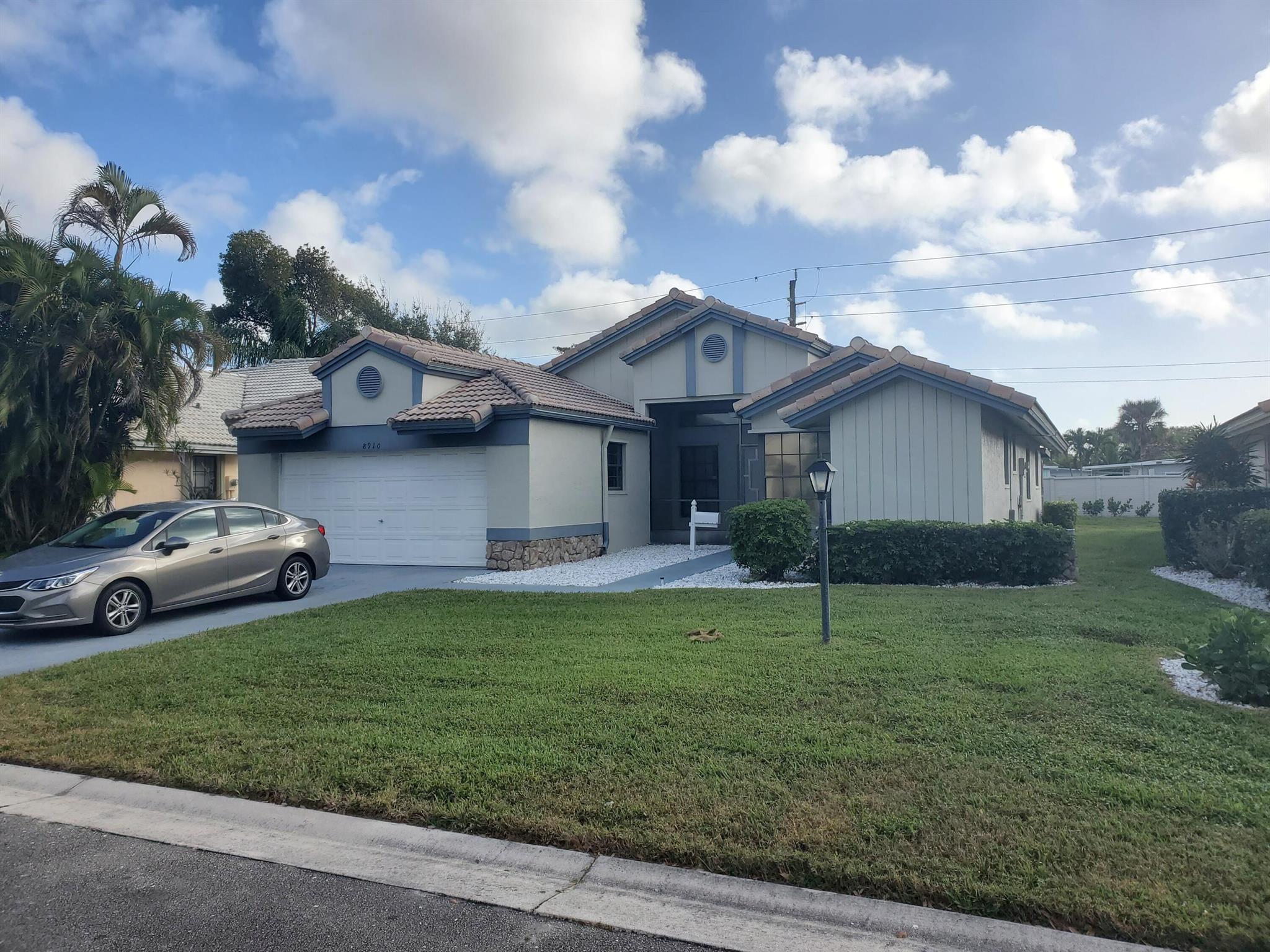 8910 Boatswain Drive Unit# 8910 Boynton Beach FL 33436 | R11062069