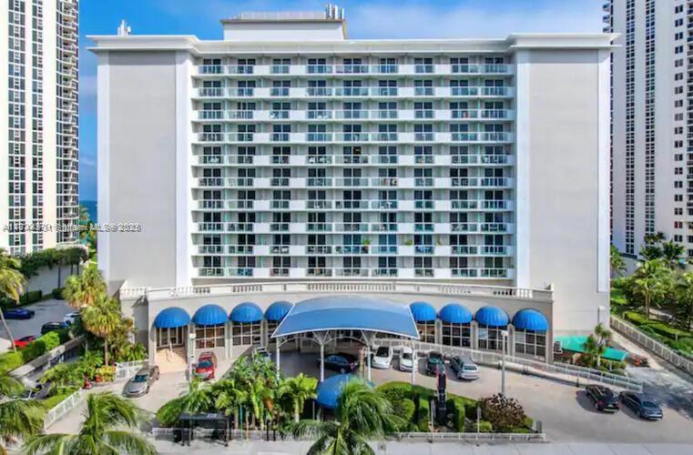 The Aventura Beach Club C