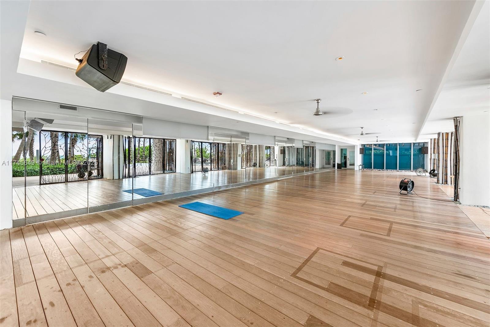 6801 Collins Ave #1206, Miami Beach FL 33141