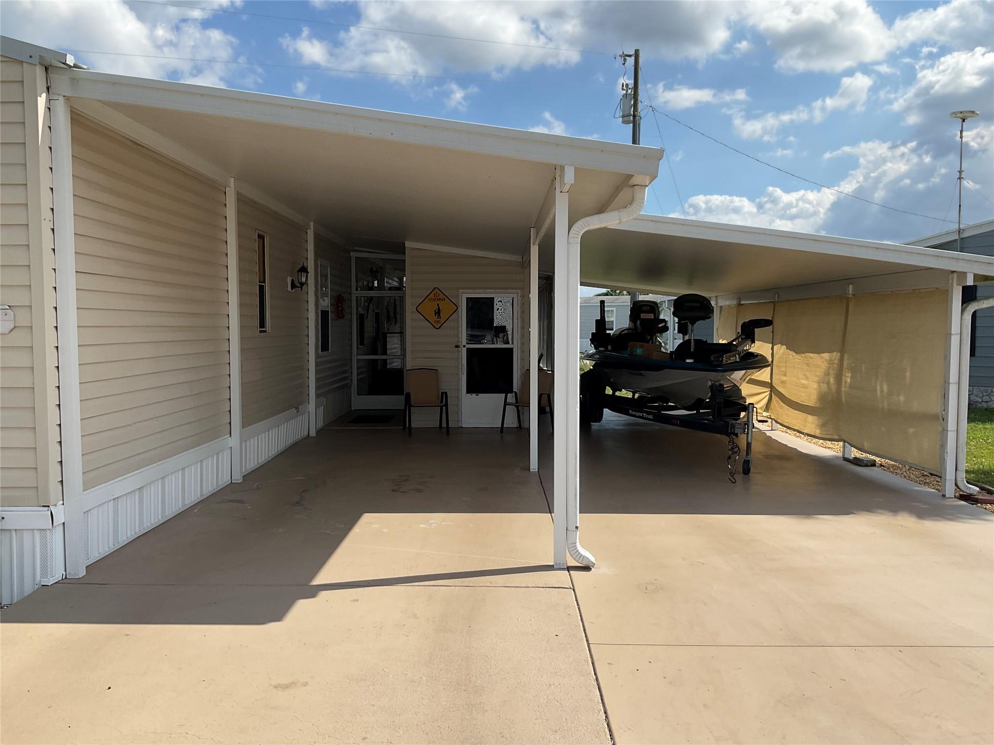 Homes for sale in Moore Haven, FL | 1339 Old Lakeport Rd Lot 16a, Moore Haven, FL 33471 | MLS# F10487083