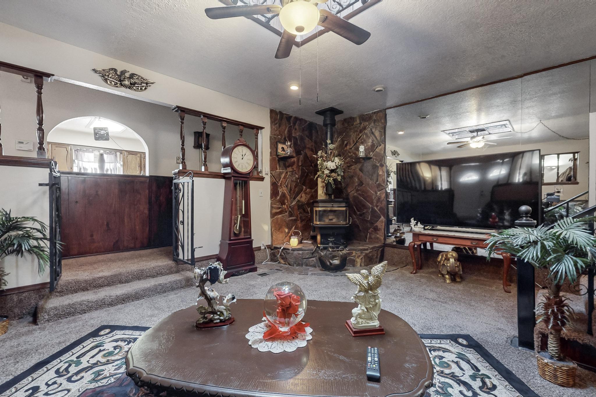 Homes for sale in Bosque Farms, NM | 701 Pleasant Pl, Bosque Farms, NM 87068 | MLS# 1078424