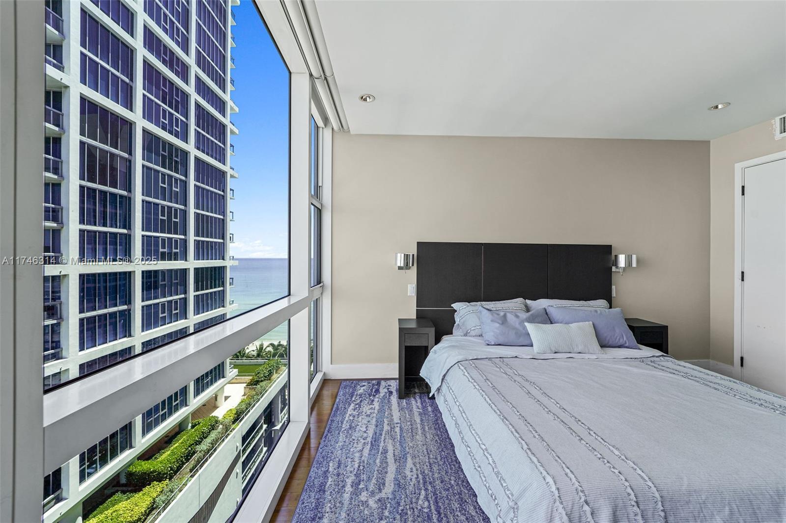 Condo for Sale in Miami Beach, FL
