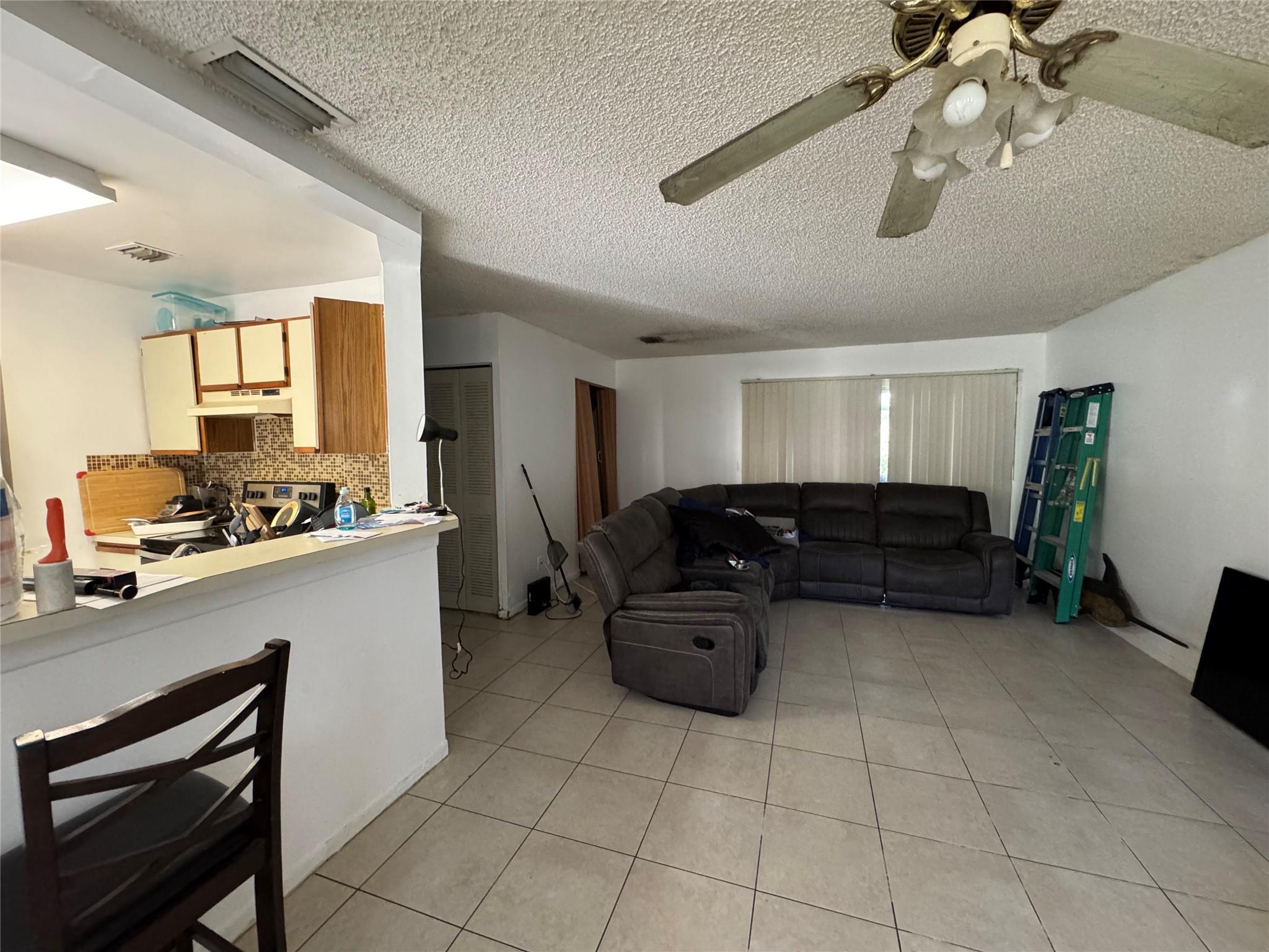 Homes for sale in Lauderdale Lakes, FL | 3429 Nw 44th St #102, Lauderdale Lakes, FL 33309 | MLS# F10487399