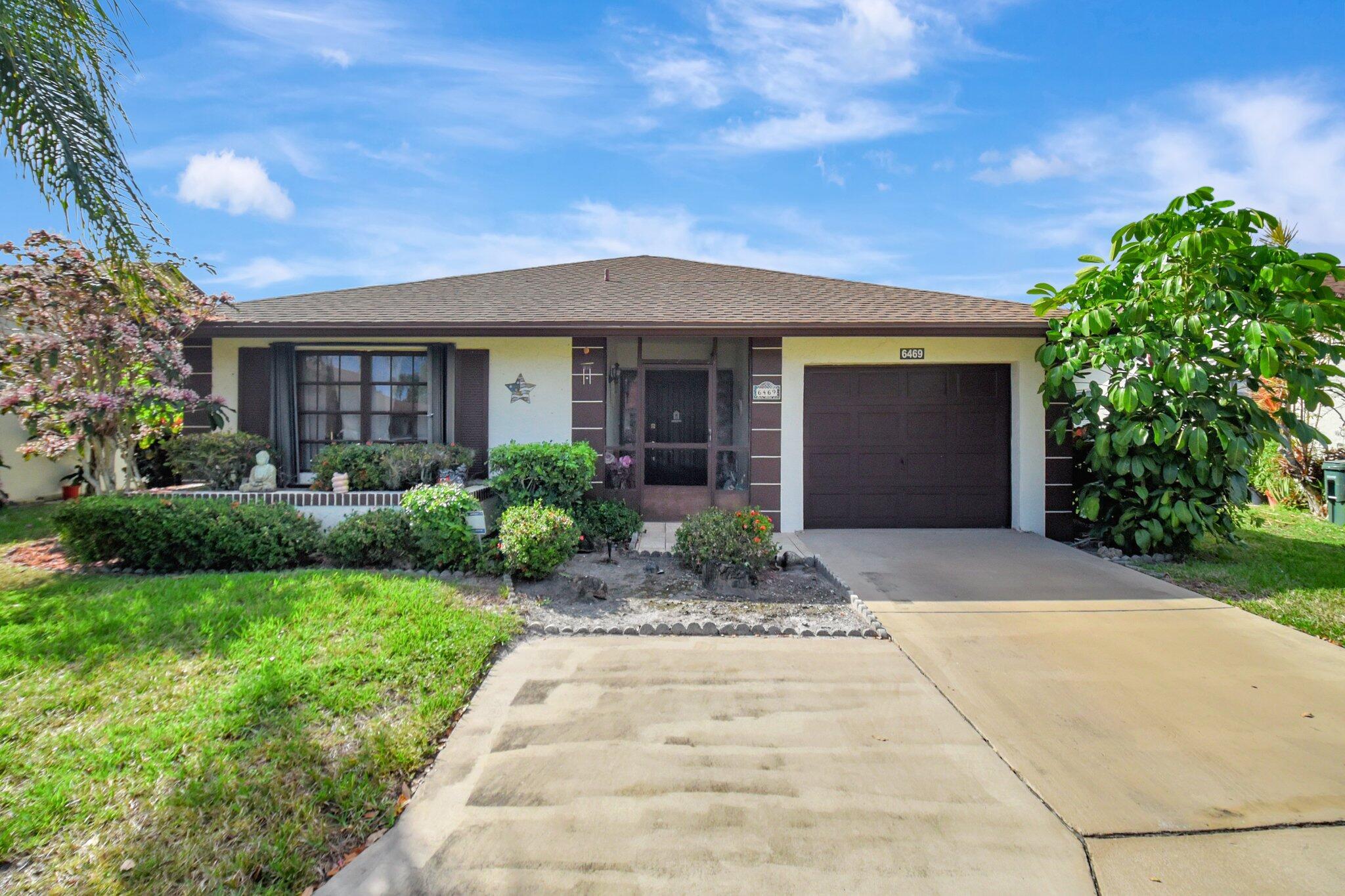 6469 Lakemont Circle Greenacres FL 33463 | R11063193