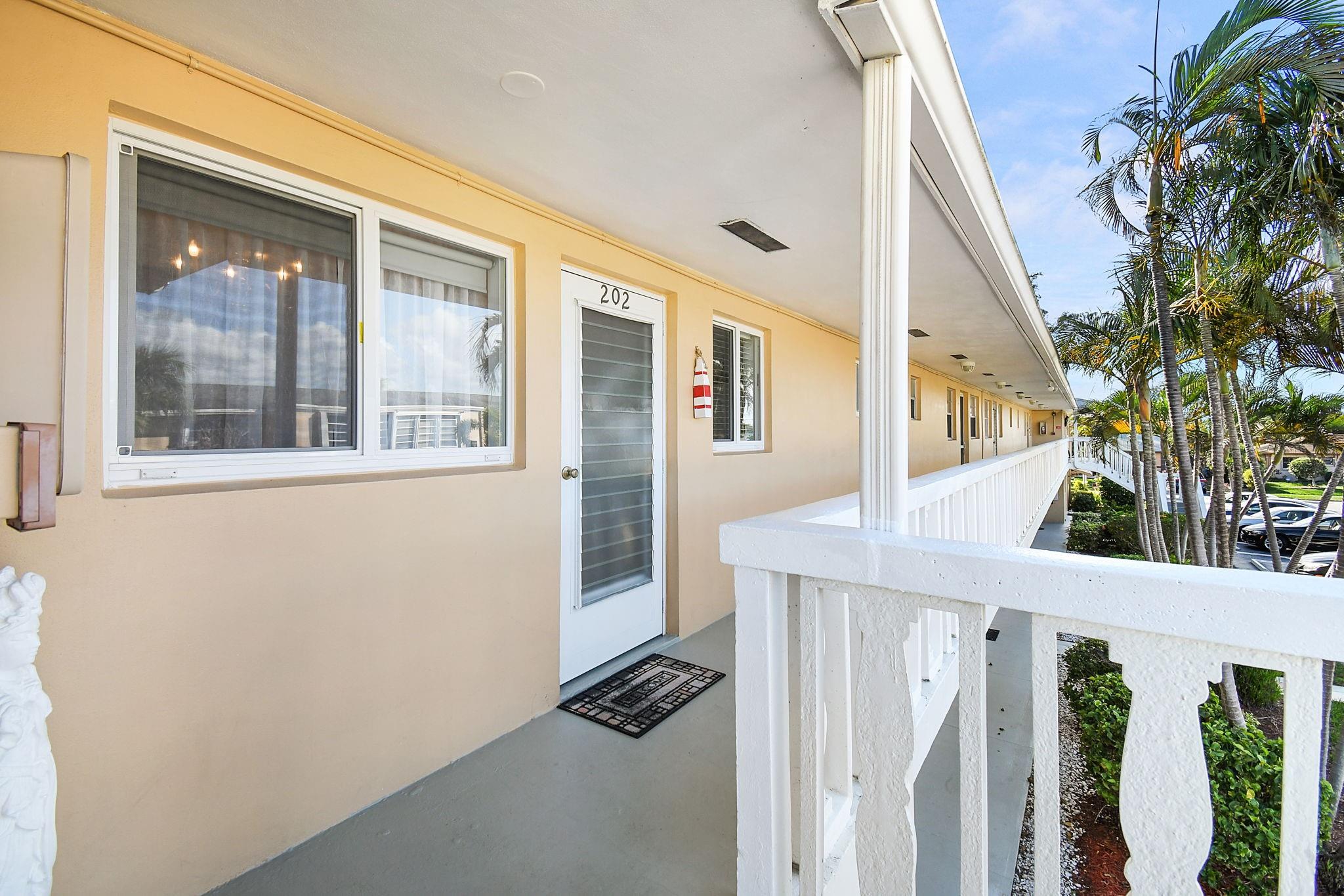 Homes for sale in Boynton Beach, FL | 2164 Ne 1St Way #202, Boynton Beach, FL 33435 | MLS# F10487363