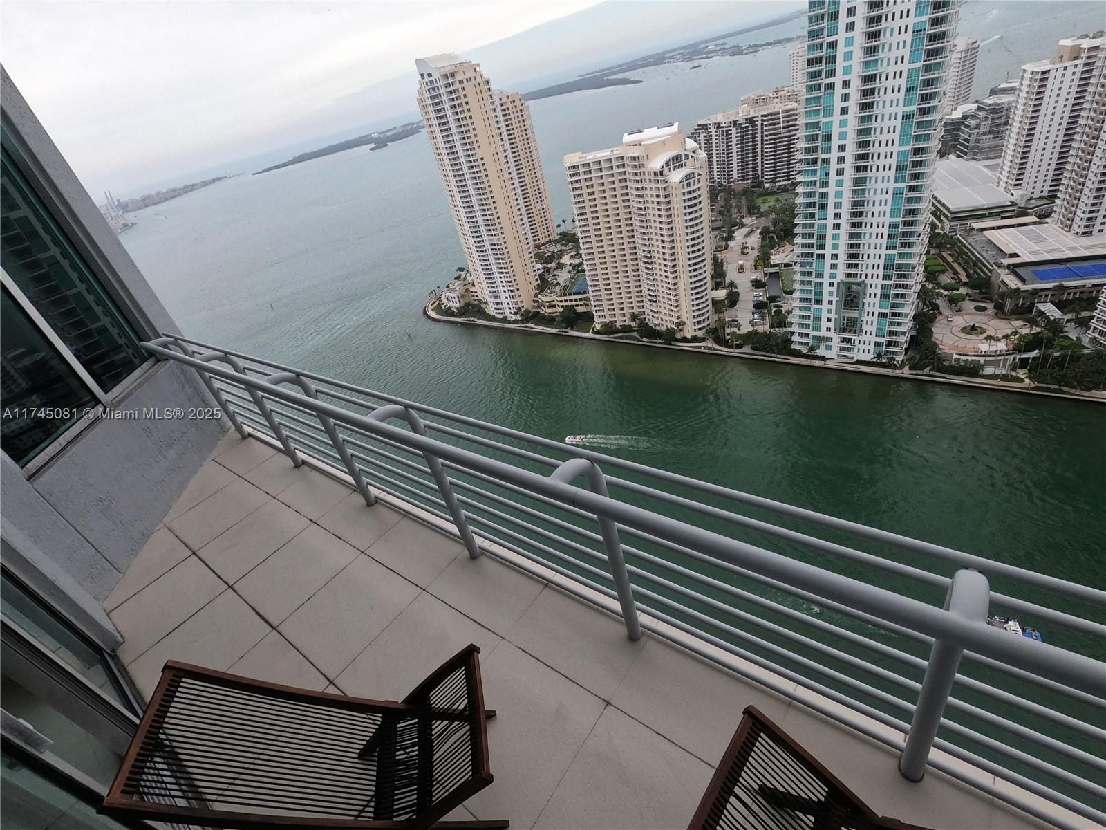 325 S Biscayne Blvd #UPH 19, Miami FL 33131